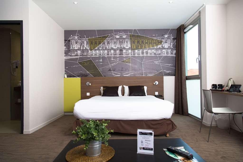 Brit Hotel Toulouse Colomiers - L'Esplanade Номер фото