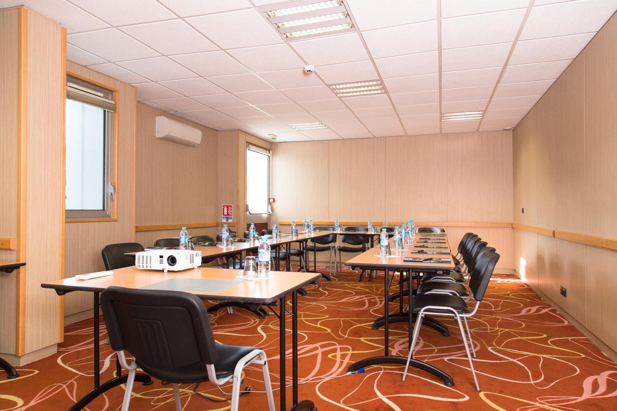 Brit Hotel Toulouse Colomiers - L'Esplanade Экстерьер фото