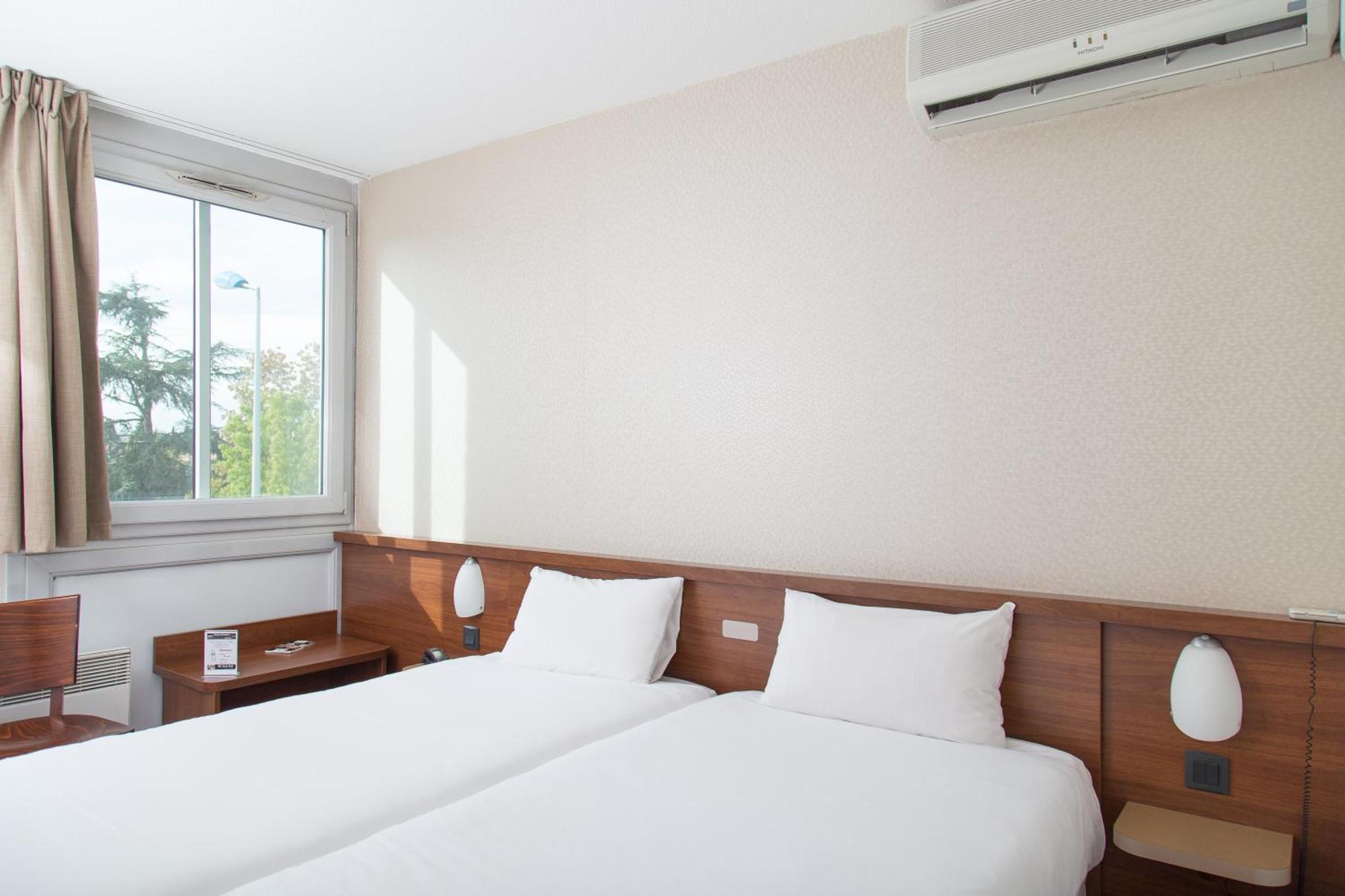 Brit Hotel Toulouse Colomiers - L'Esplanade Экстерьер фото