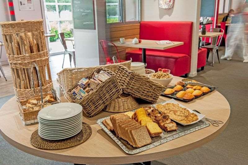 Brit Hotel Toulouse Colomiers - L'Esplanade Ресторан фото